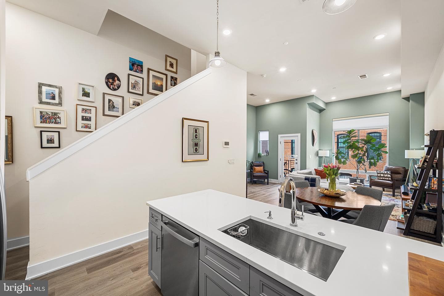 1115 N American Street #e7