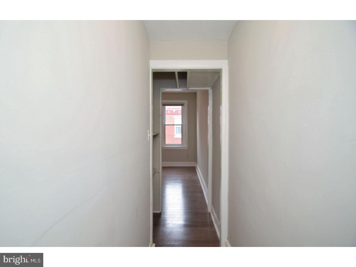 1812 Waterloo Street photo 11