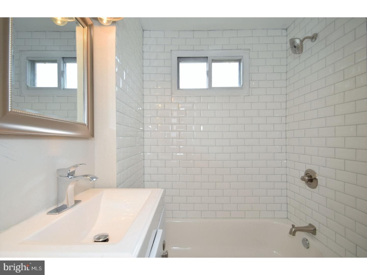 1812 Waterloo Street photo 13