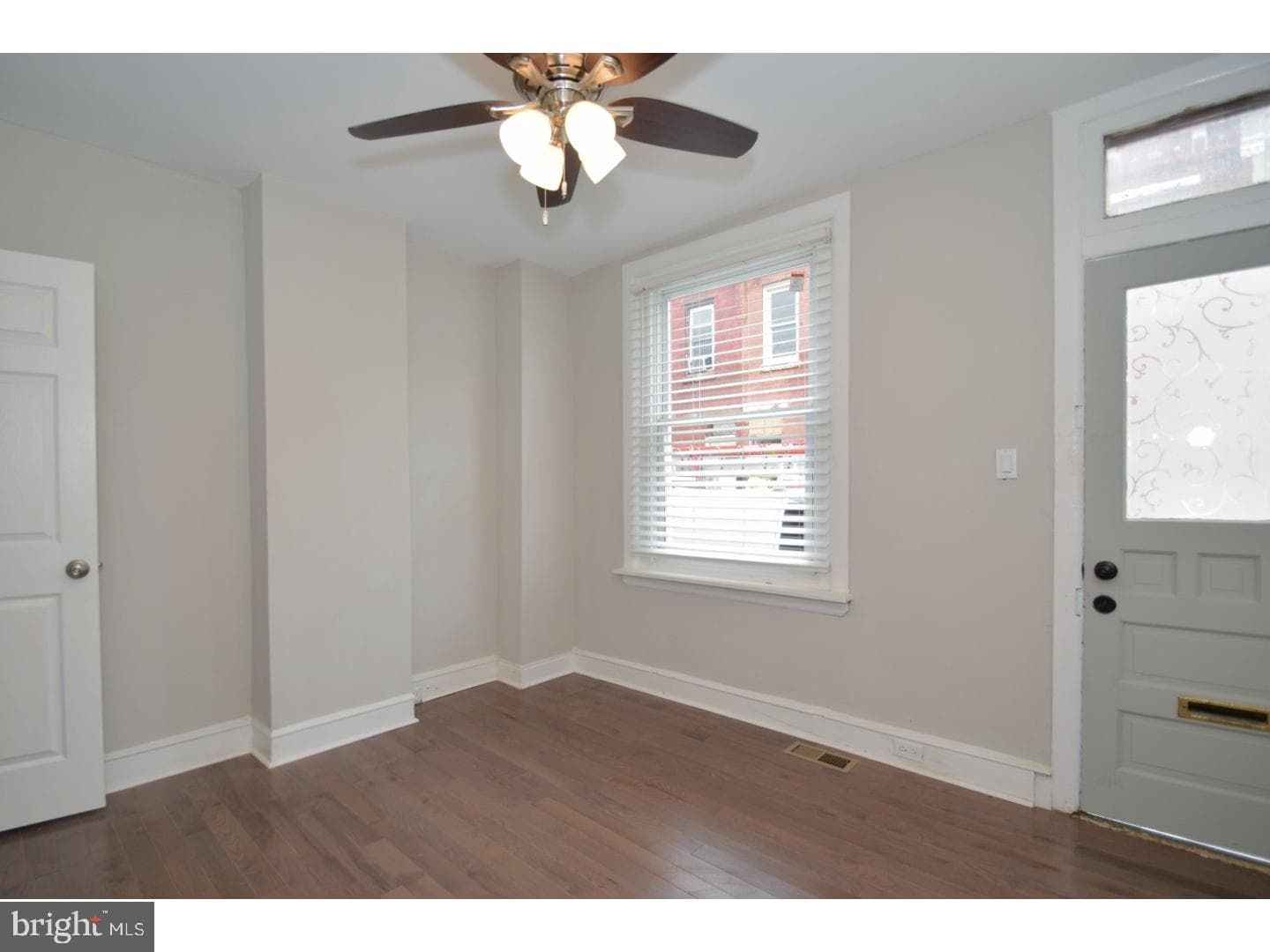 1812 Waterloo Street photo 17