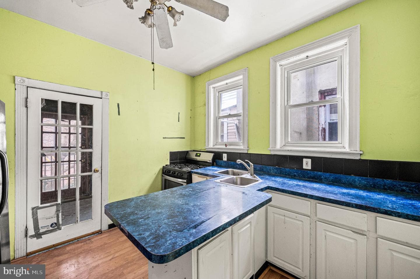 233 S 49th Street photo 12