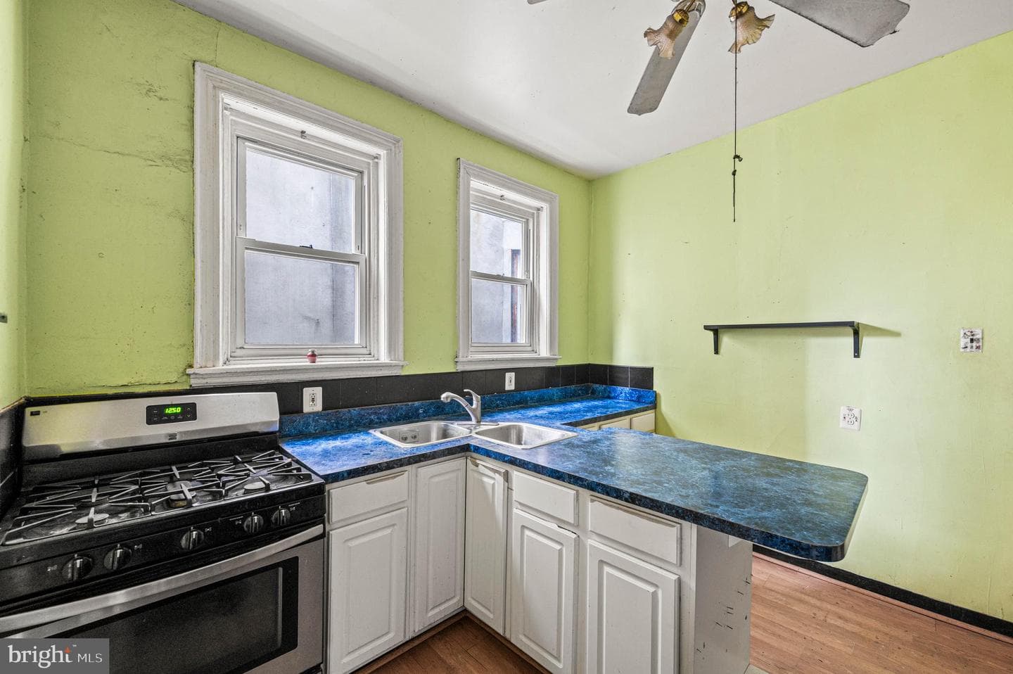 233 S 49th Street photo 14