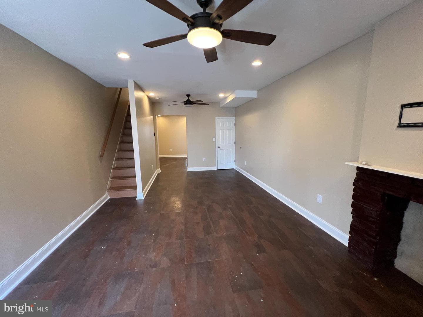 2221 N Fairhill Street photo 2