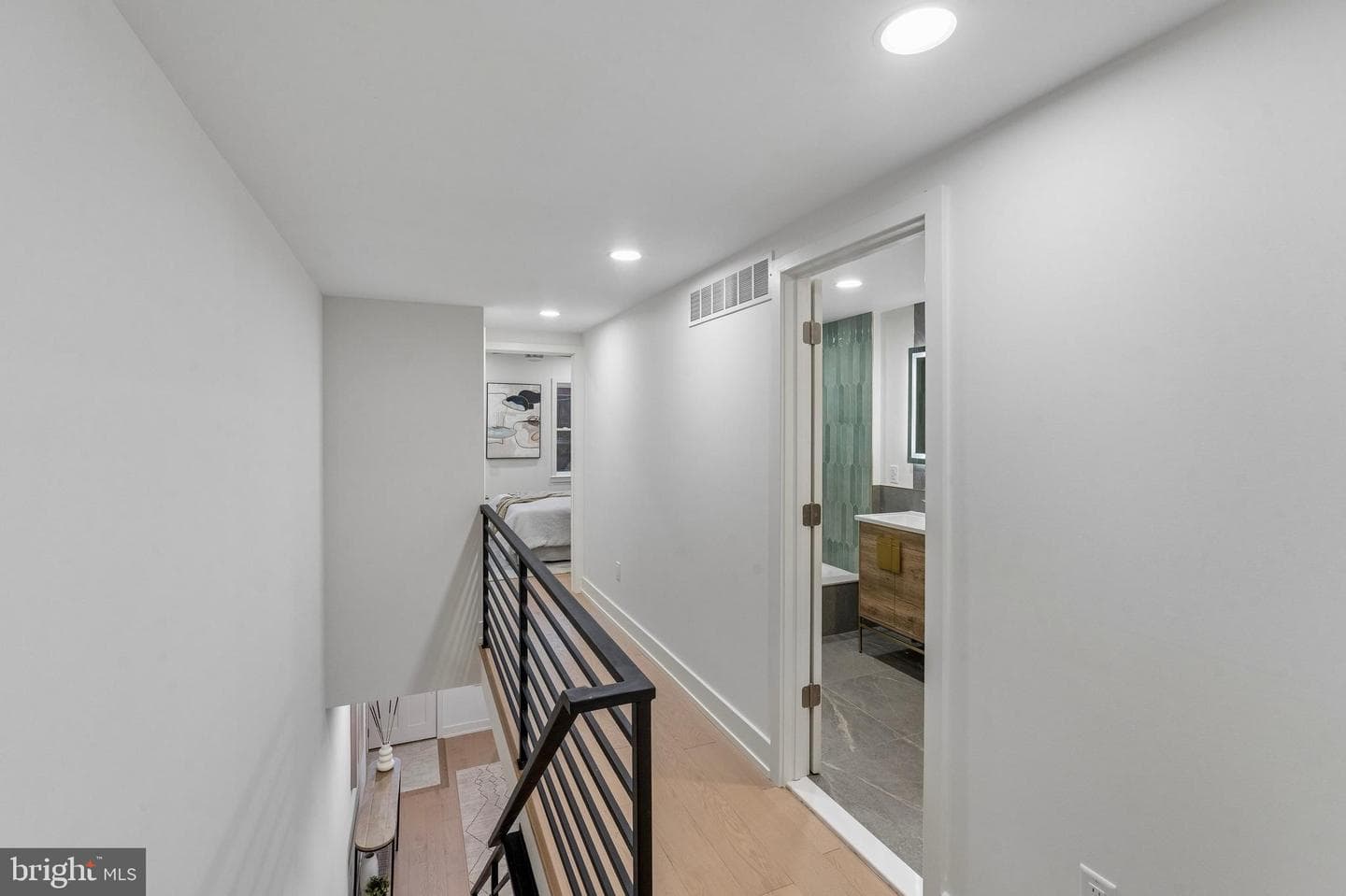 1435 S Clarion Street photo 18