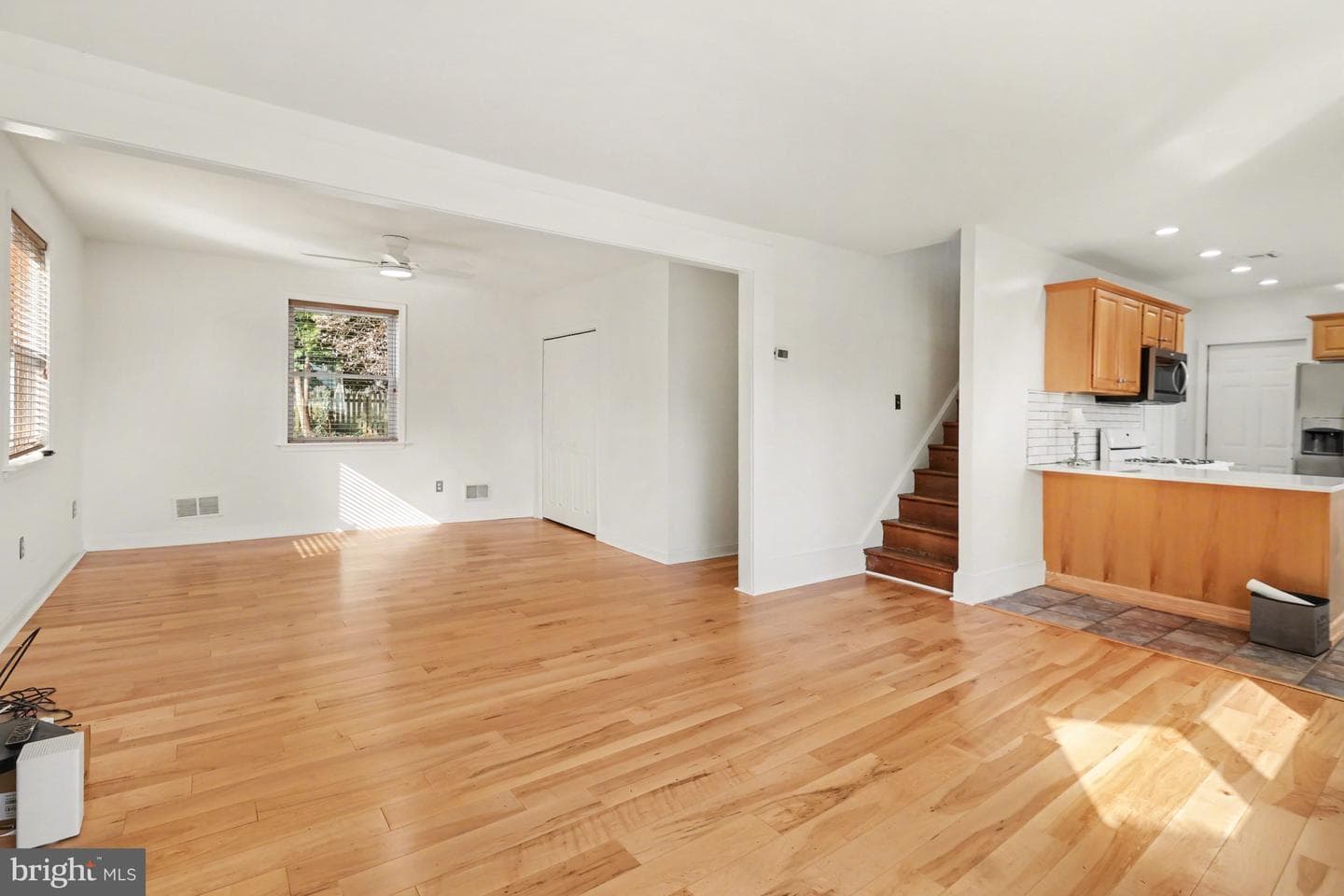 5610 Houghton Street photo 10