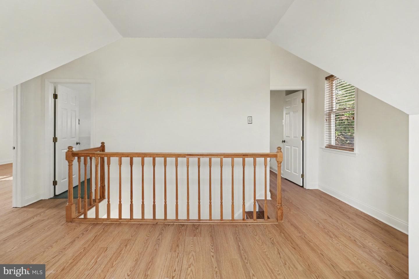 5610 Houghton Street photo 28