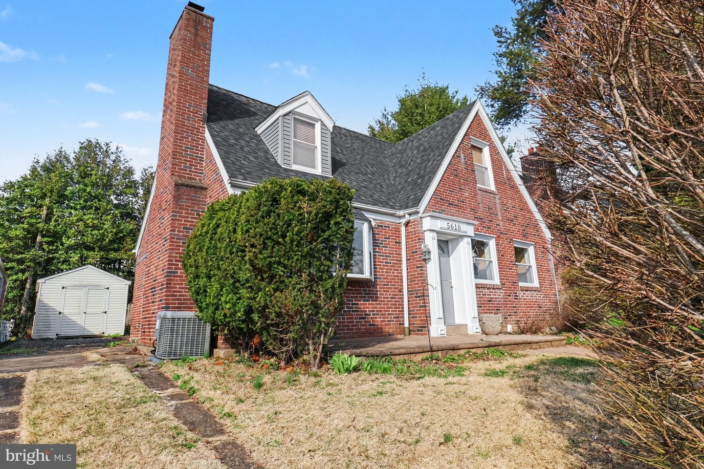 5610 Houghton Street photo 4