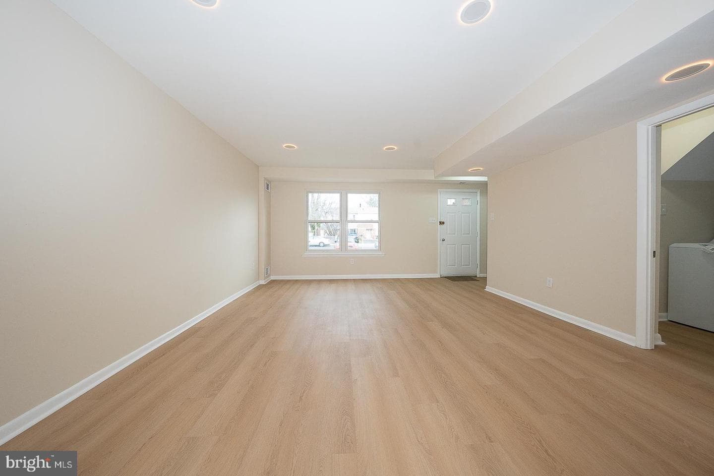 8212 Chelwynde Avenue photo 10