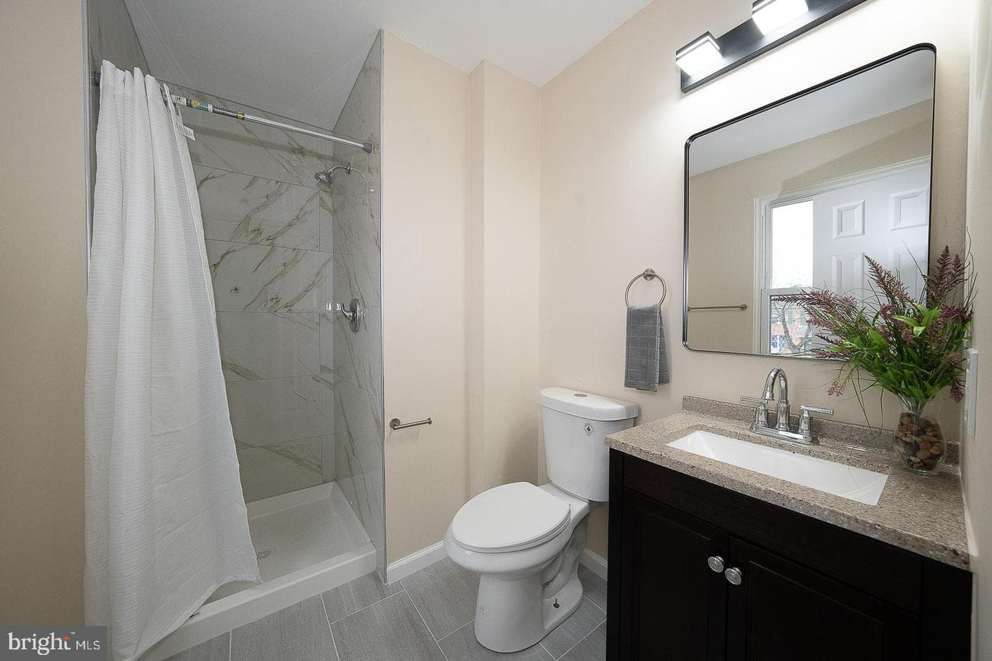 8212 Chelwynde Avenue photo 35