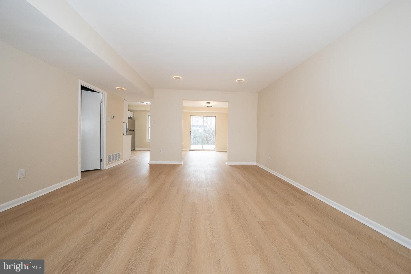 8212 Chelwynde Avenue photo 9