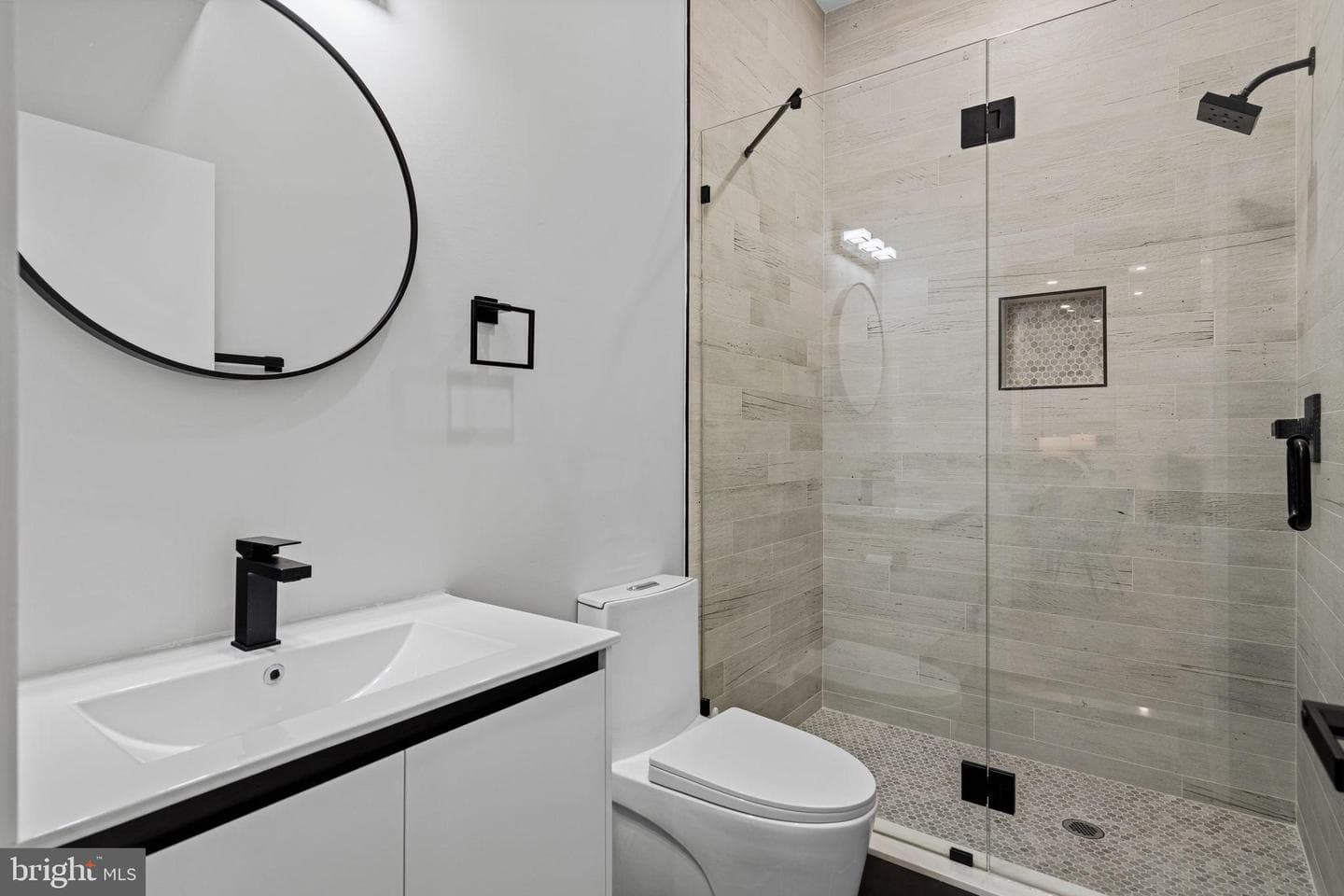 1611 Germantown Avenue photo 9