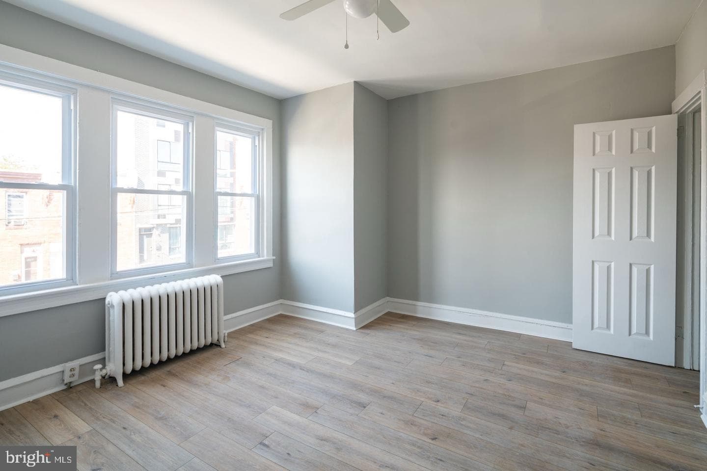2271 E Cambria Street photo 3