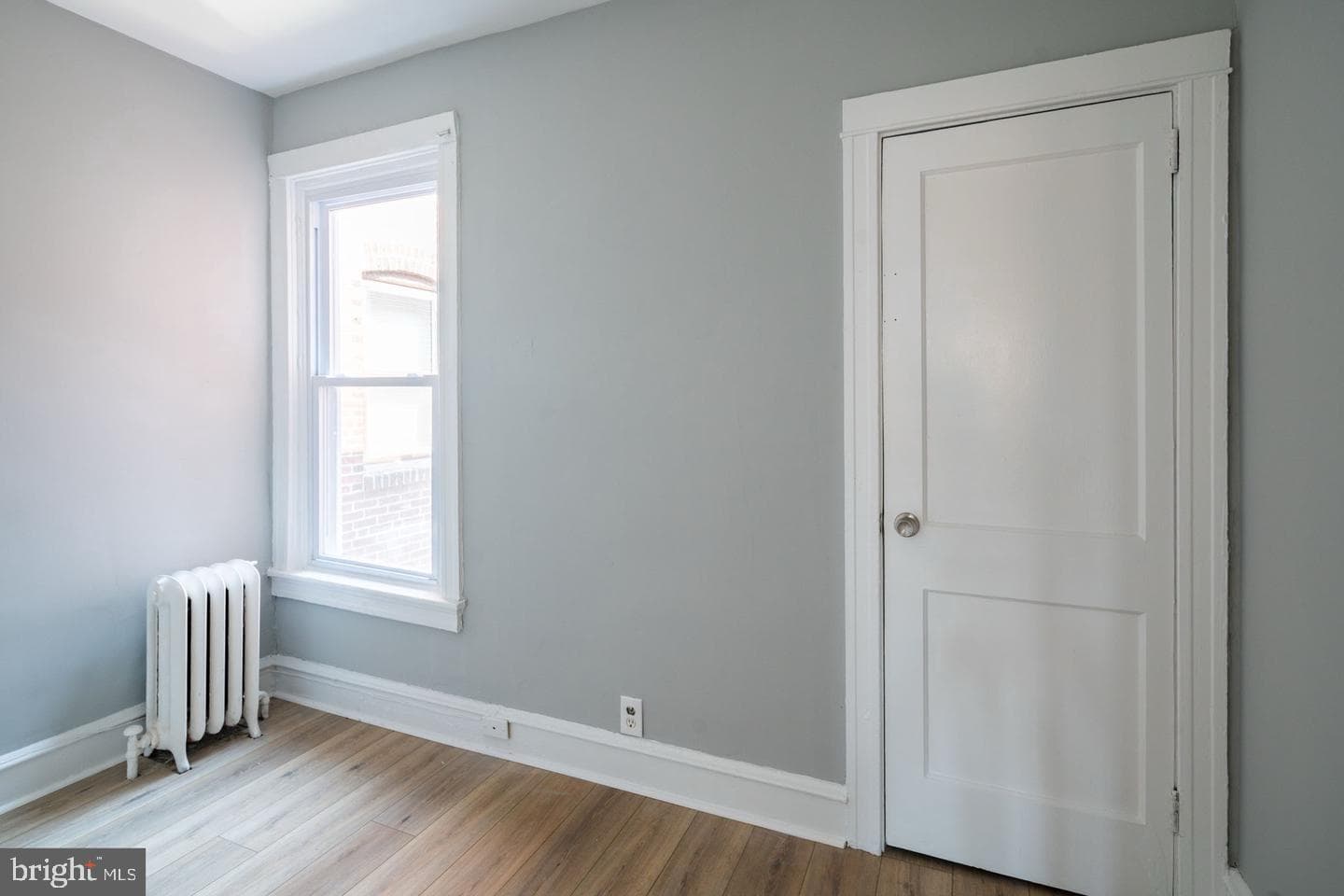 2271 E Cambria Street photo 9