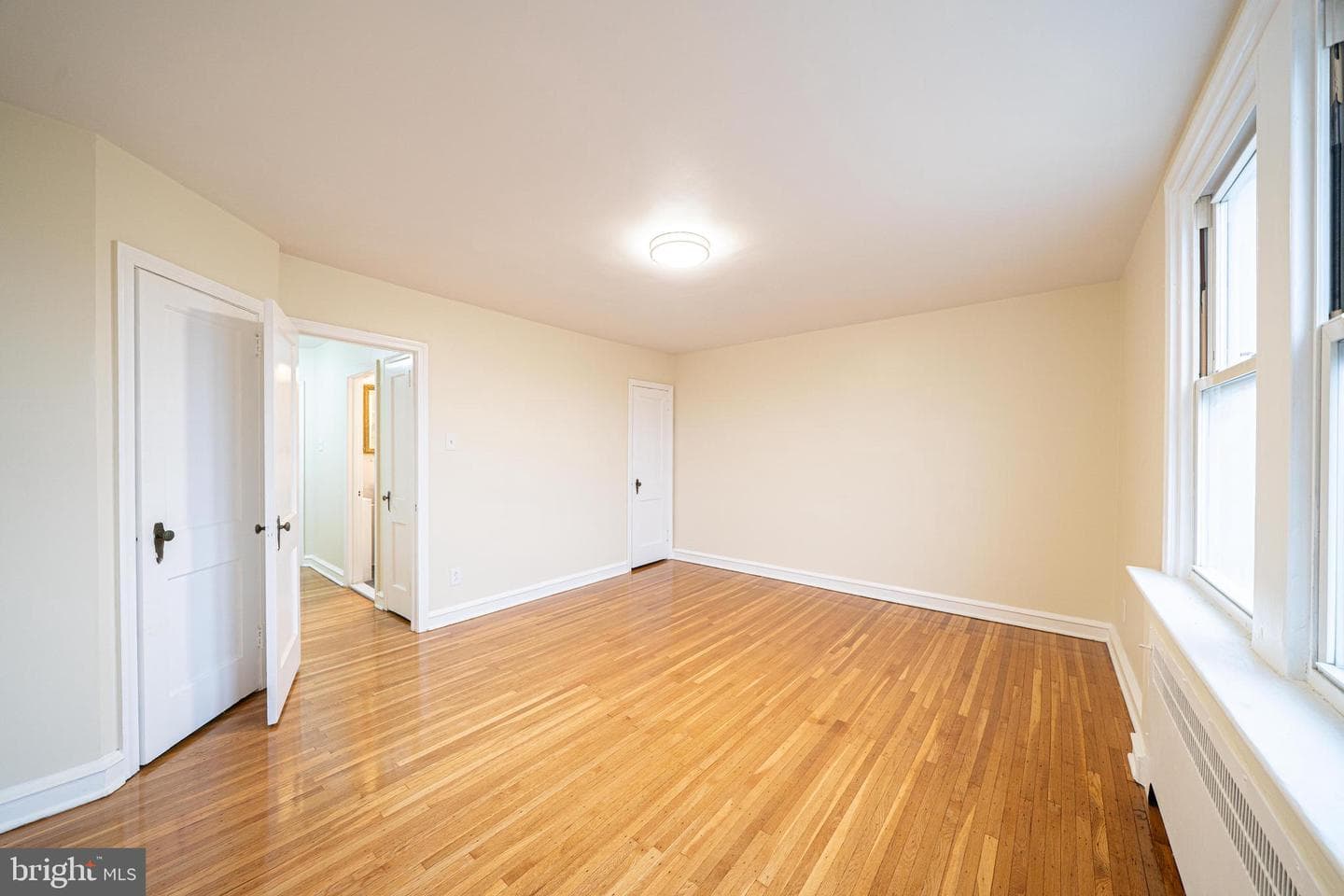 423 Alcott Street photo 11