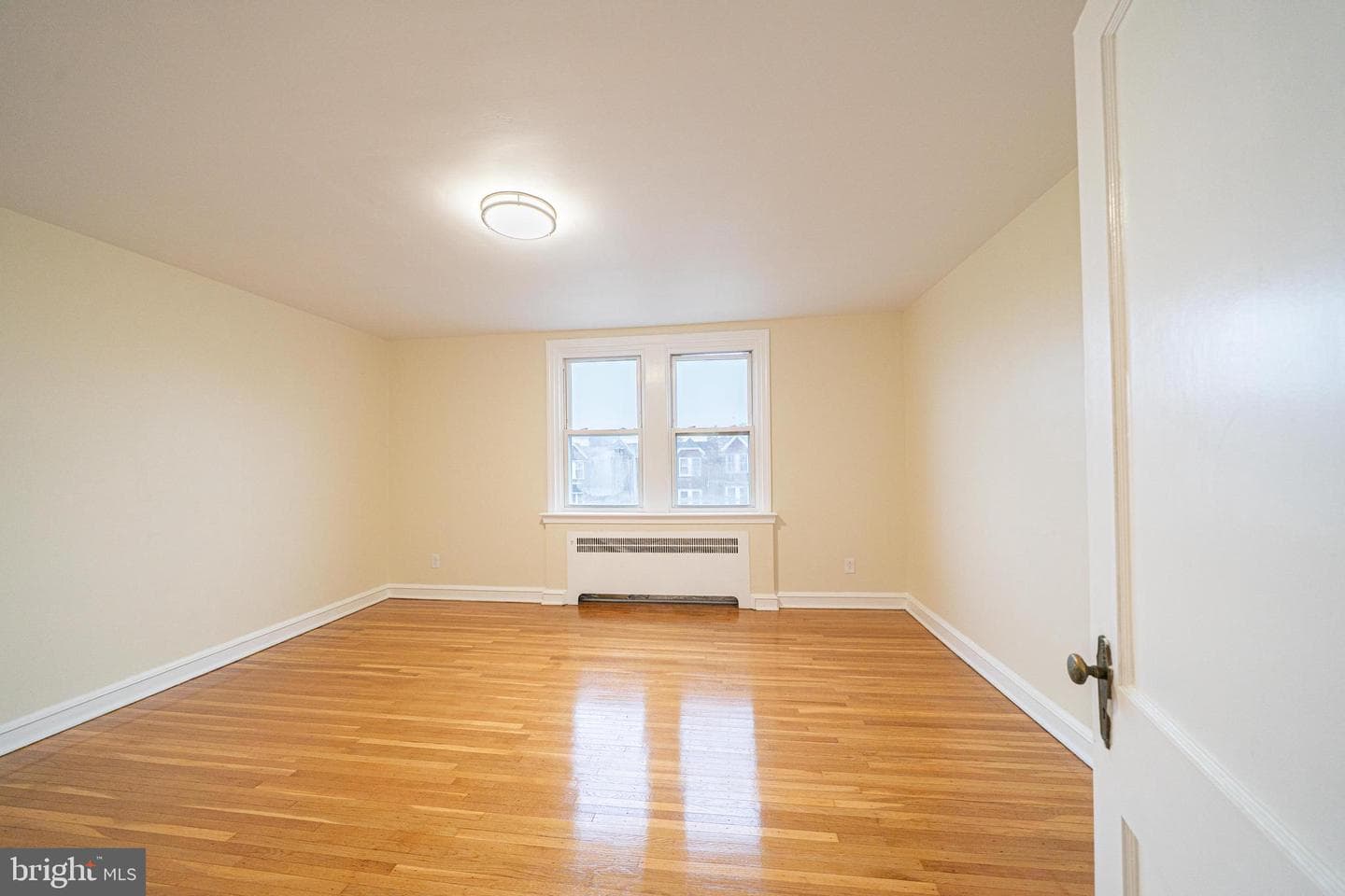 423 Alcott Street photo 12