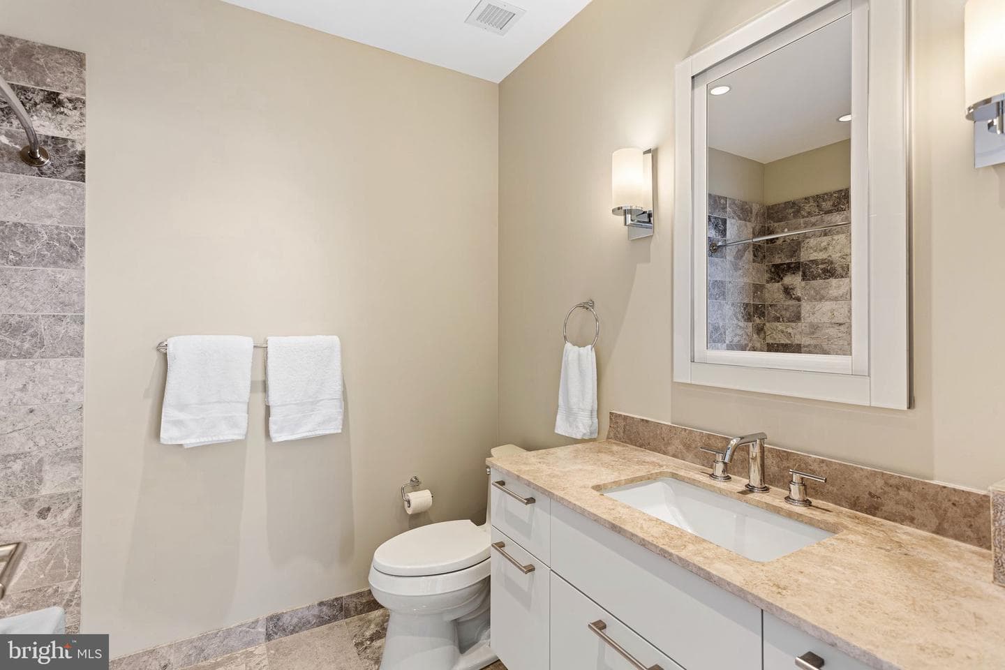 50 S 16th Street #5301 photo 26