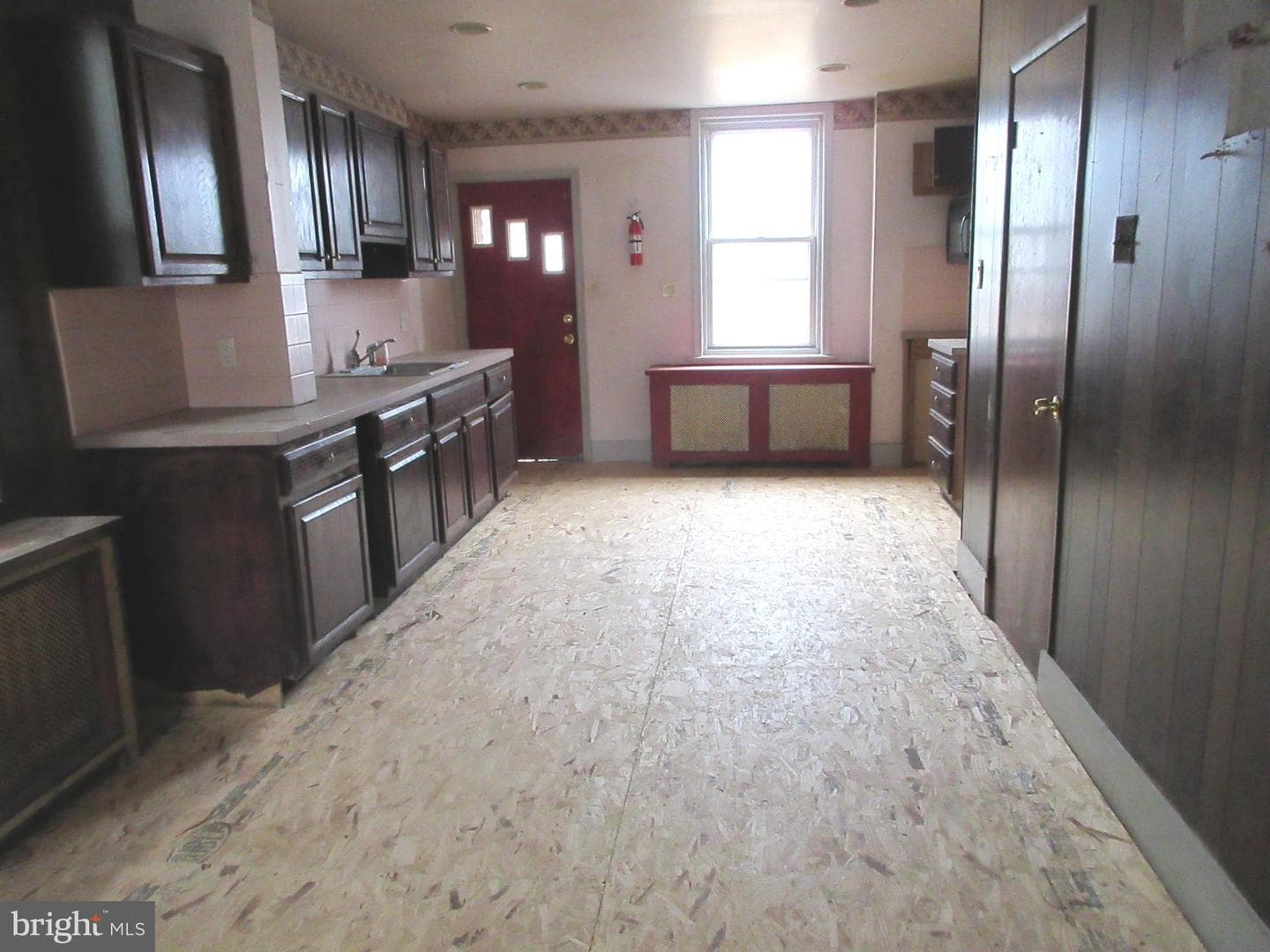4472 E Thompson Street photo 5