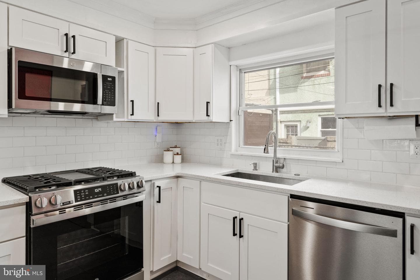 1015 Watkins Street photo 14