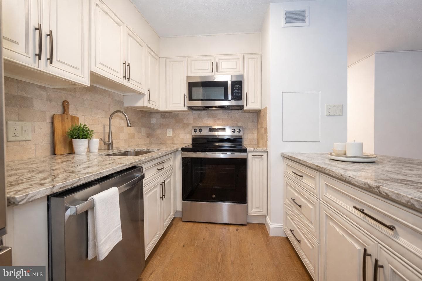 1900 John F Kennedy Boulevard #402 photo 4