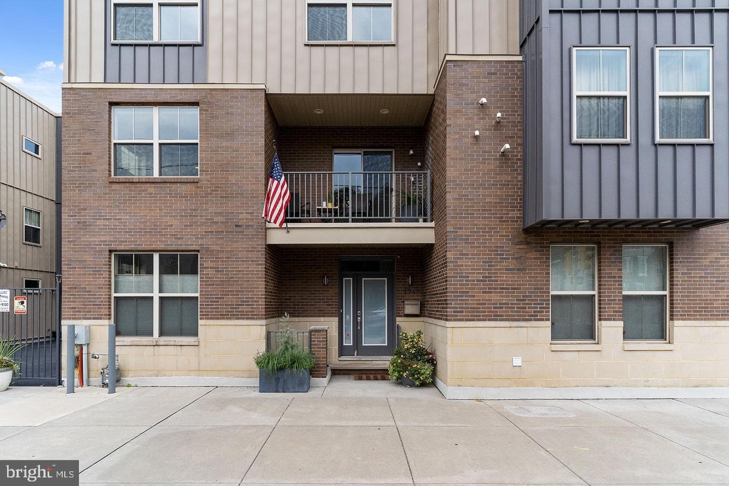 1743 E Moyamensing Avenue photo 3
