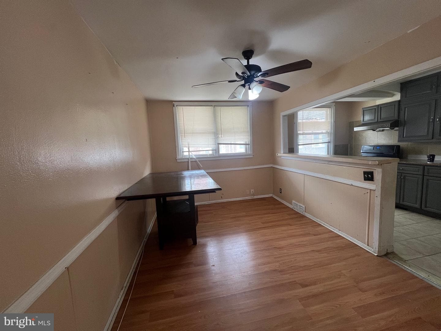 1364 Wells Street photo 4