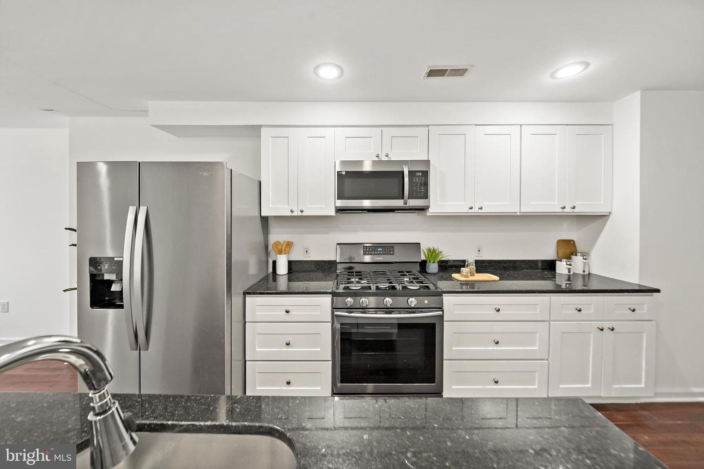 1814 N Front St #b photo 6