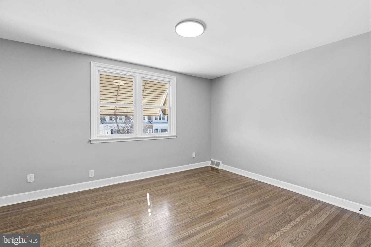 6208 Shelbourne Street photo 18