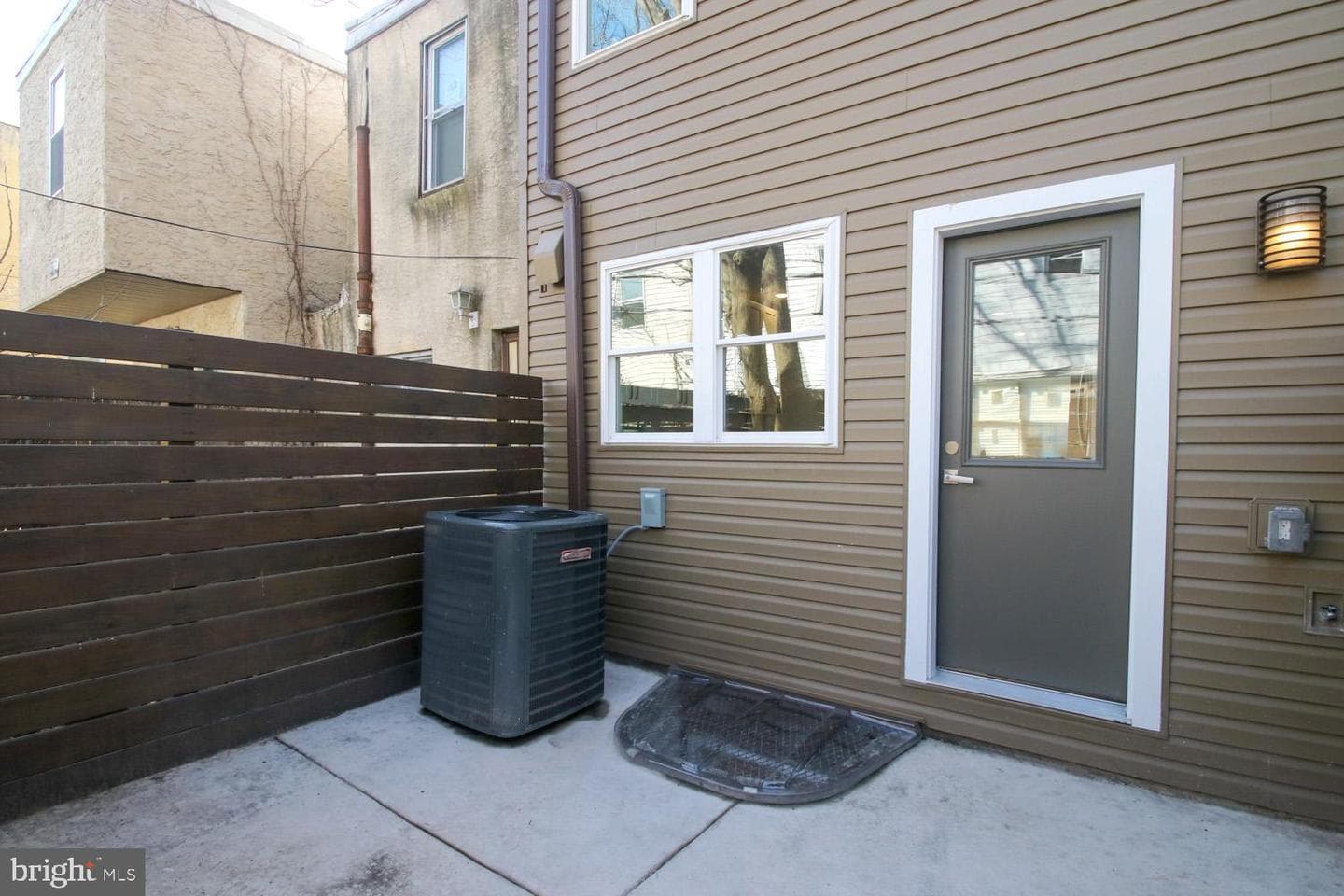 2213 Wilder St photo 15