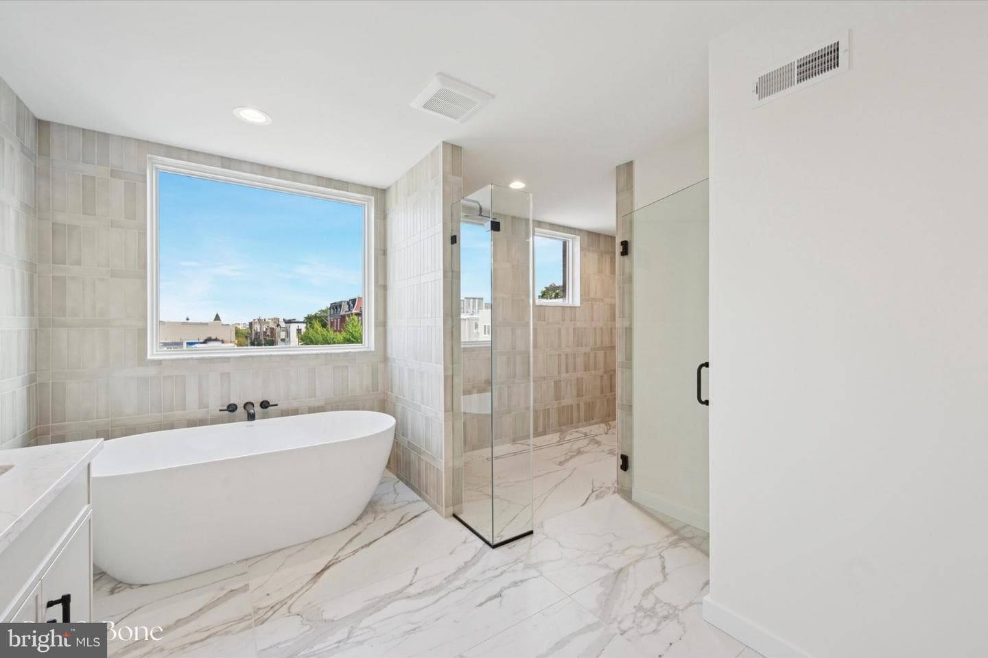 610 Brenna Walk photo 55