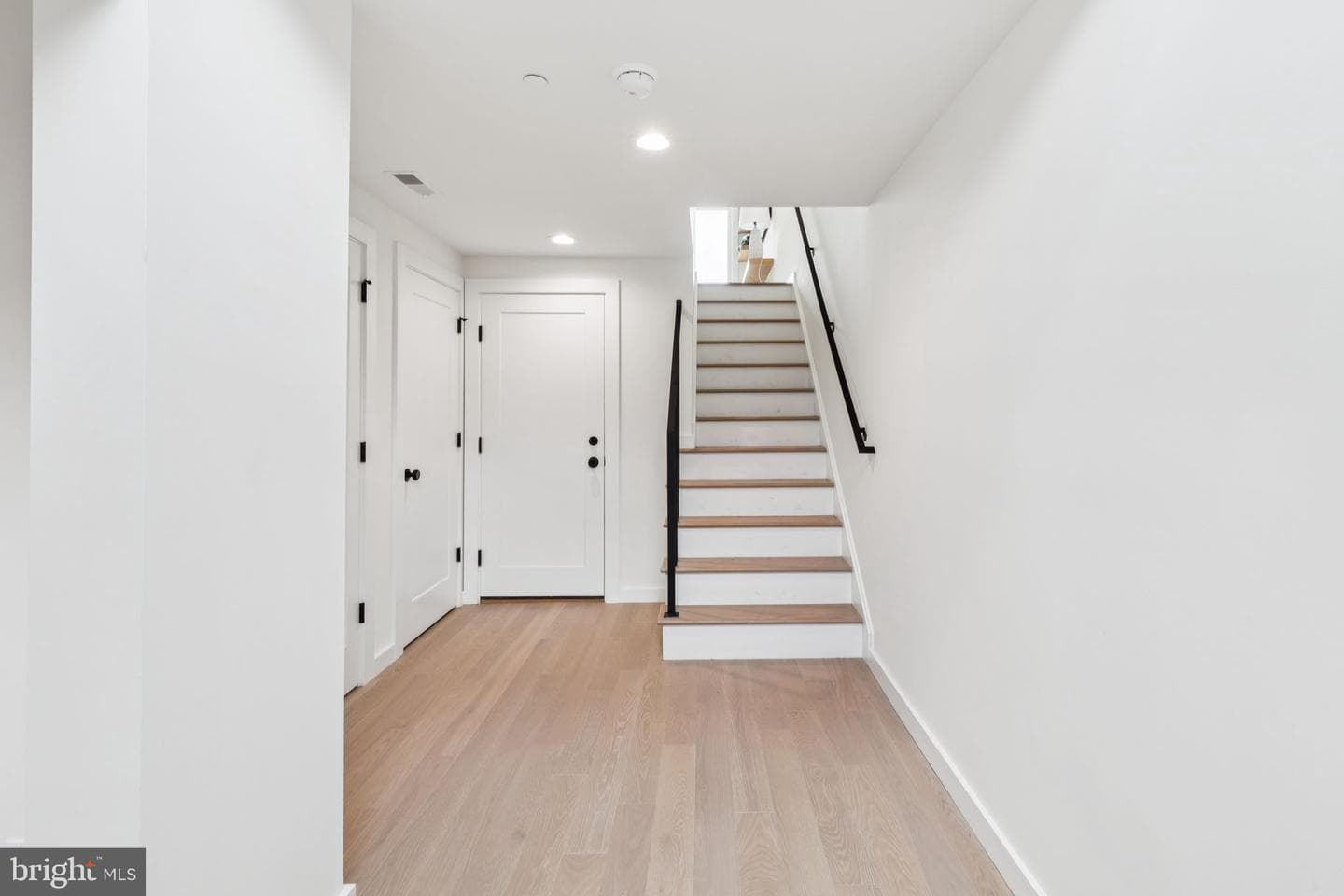 610 Brenna Walk photo 6