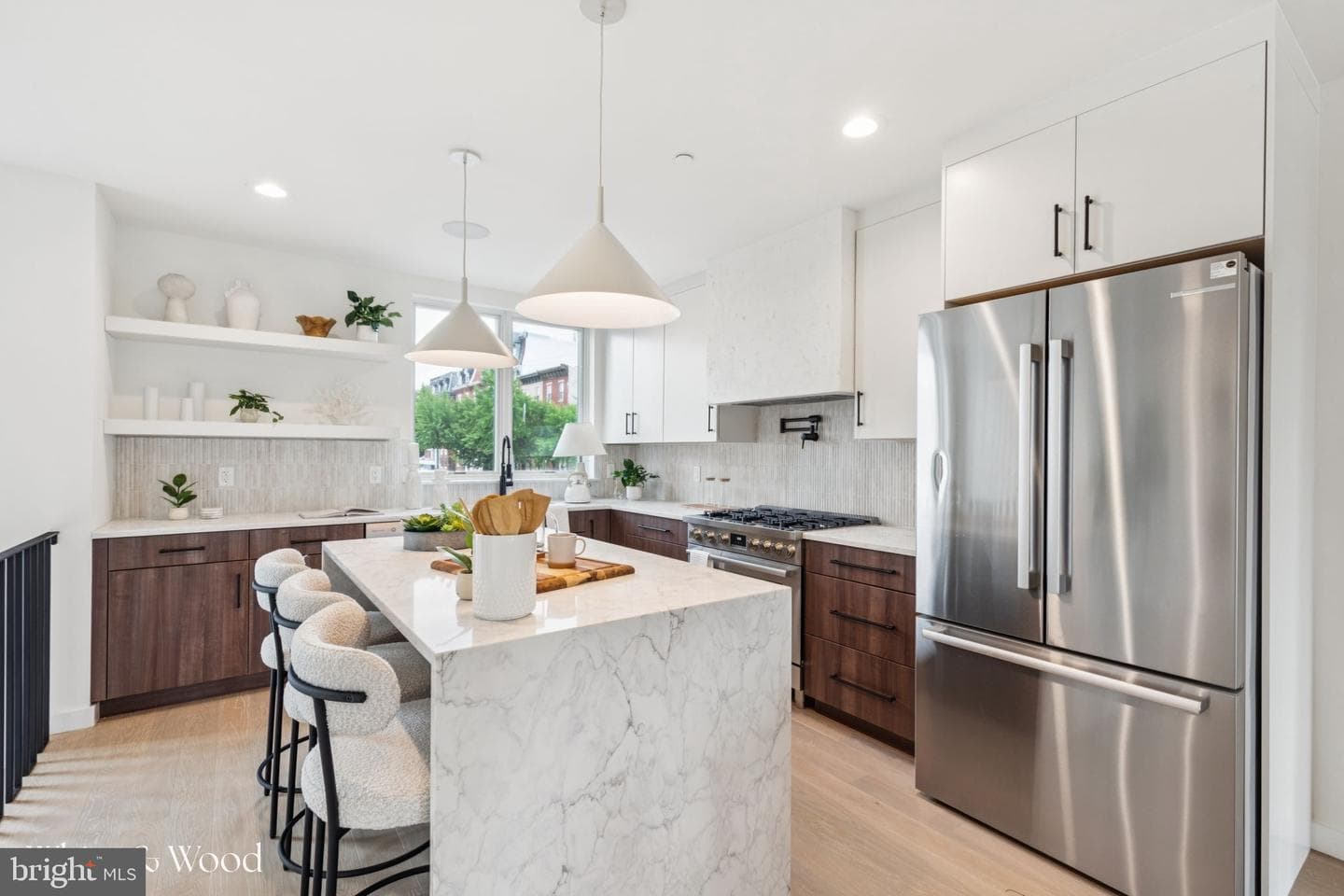 610 Brenna Walk photo 7