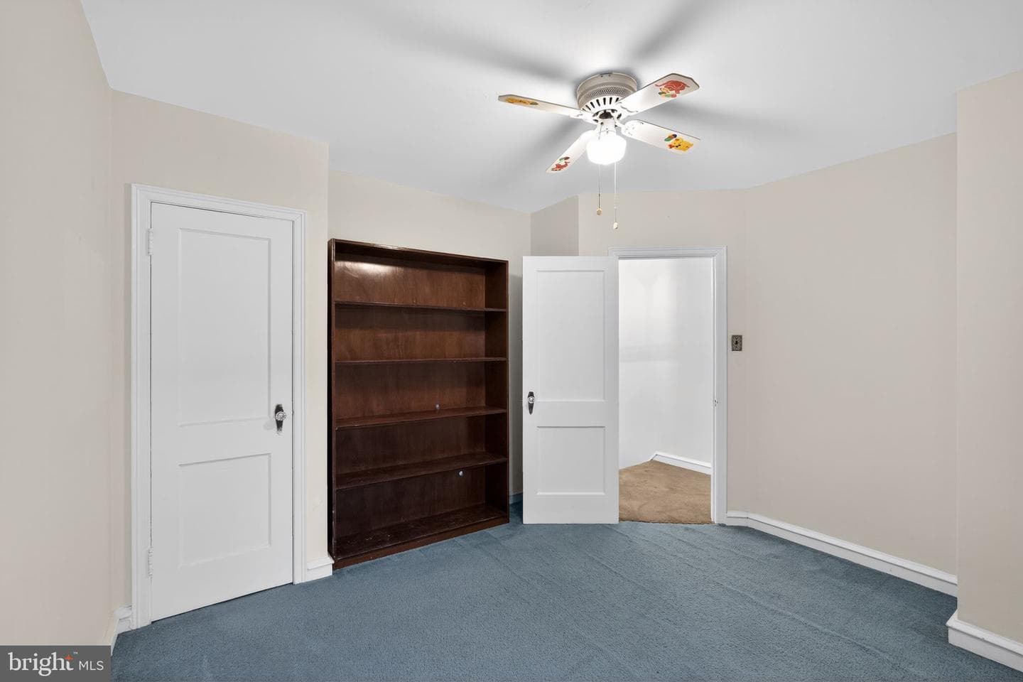1460 Levick Street photo 17
