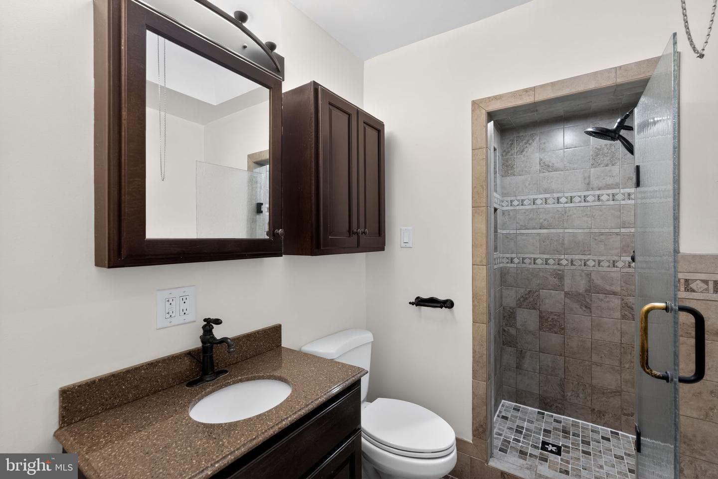 1460 Levick Street photo 20