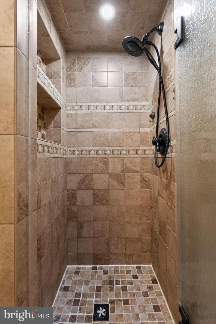 1460 Levick Street photo 21