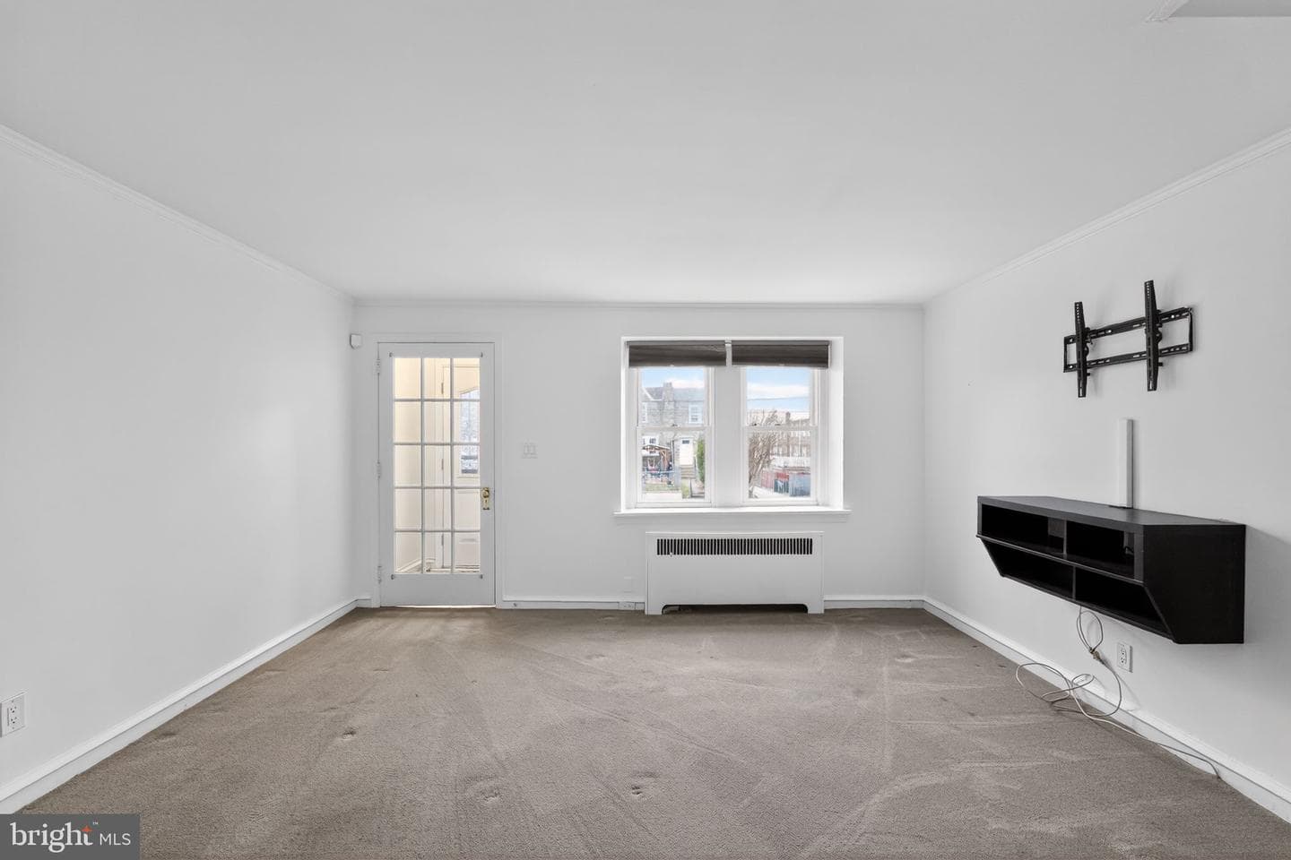 1460 Levick Street photo 4