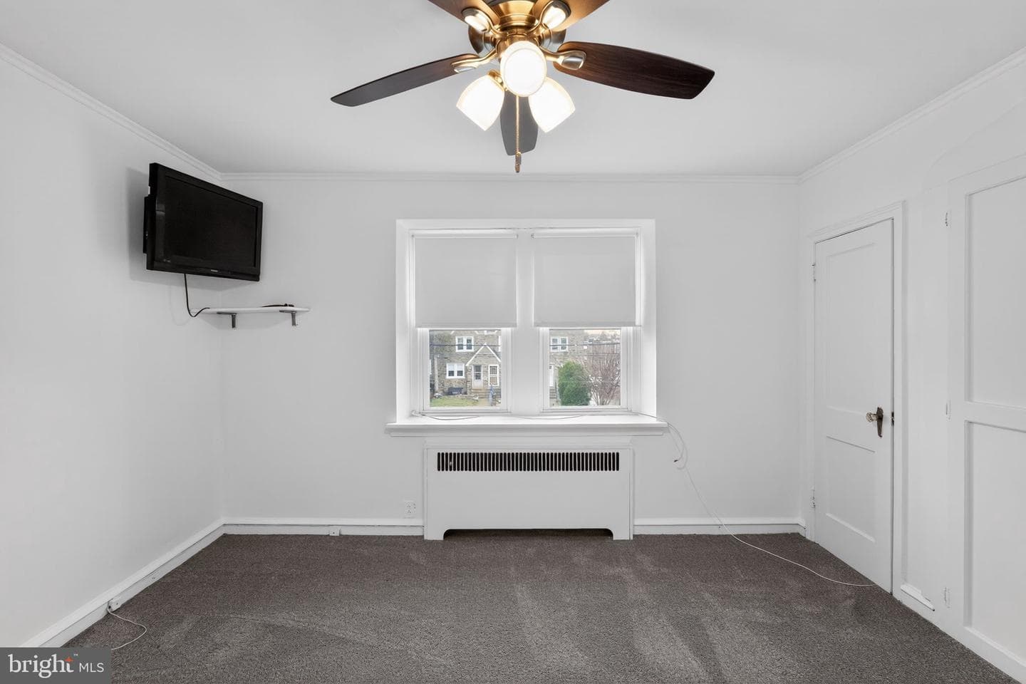 1460 Levick Street photo 7