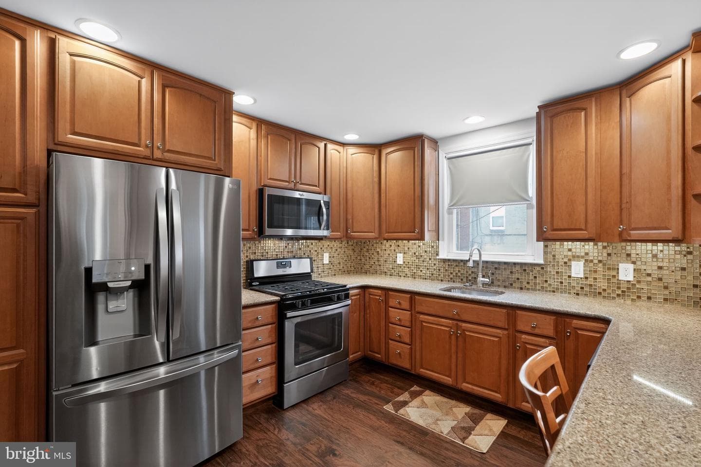 1460 Levick Street photo 8