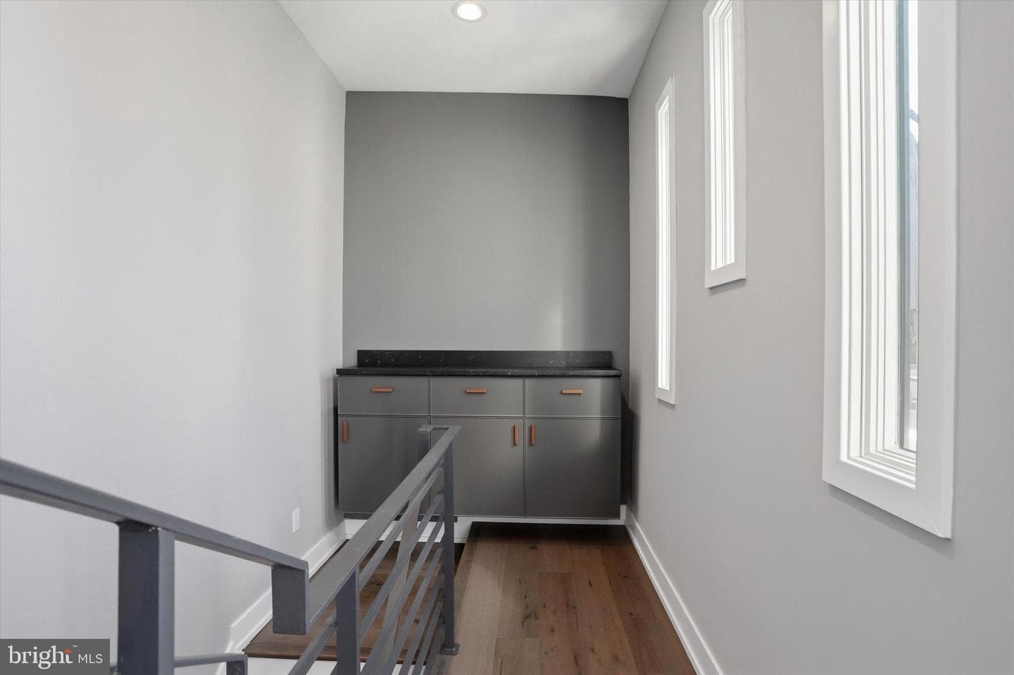 611 N Galloway Street photo 29