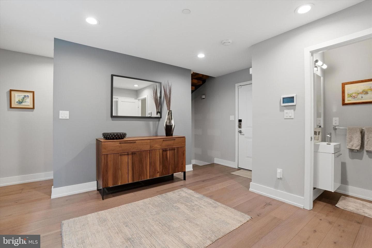 611 N Galloway Street photo 3