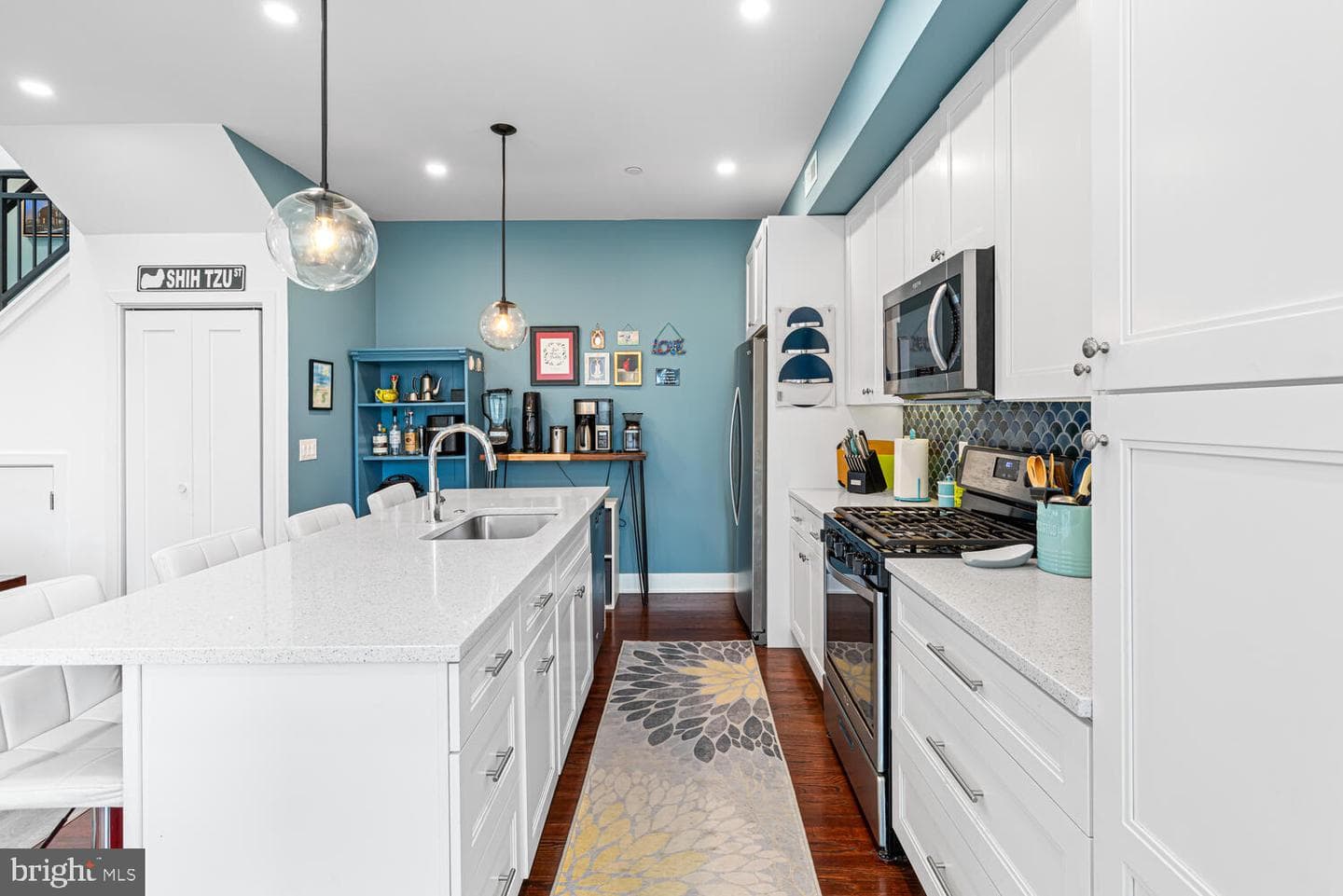 3600 Calumet Street photo 12