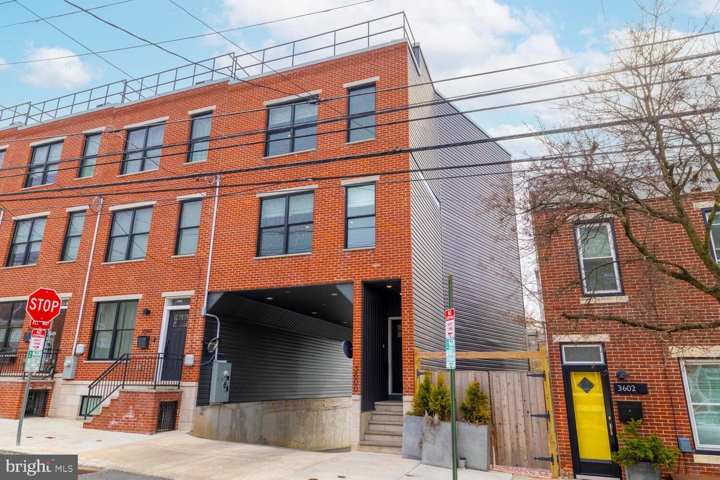 3600 Calumet Street photo 2
