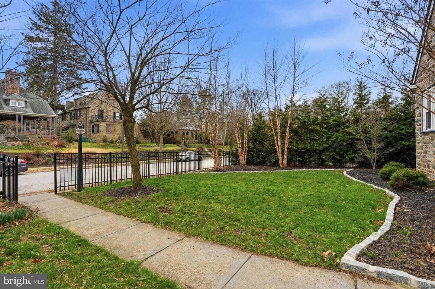507 E Murdoch Road photo 3