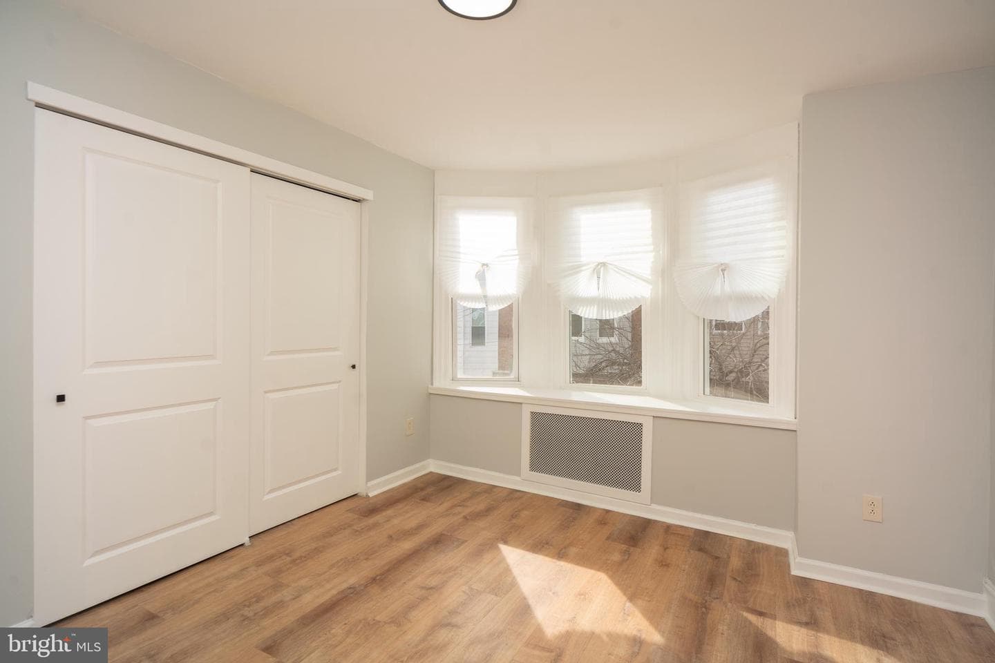 2251 S Beechwood Street photo 17
