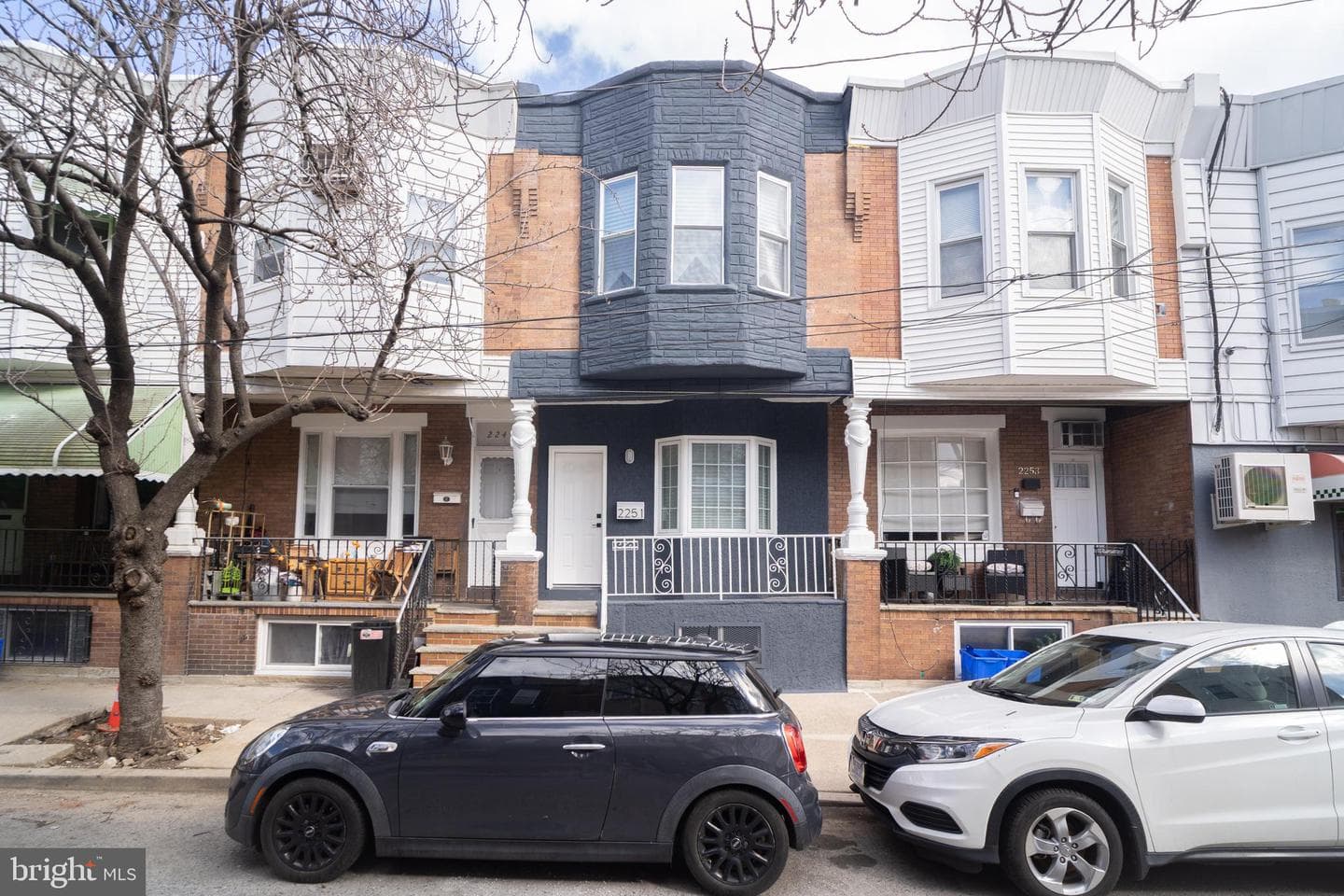 2251 S Beechwood Street photo 2