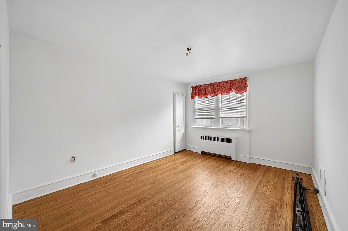 423 E Gorgas Lane photo 14