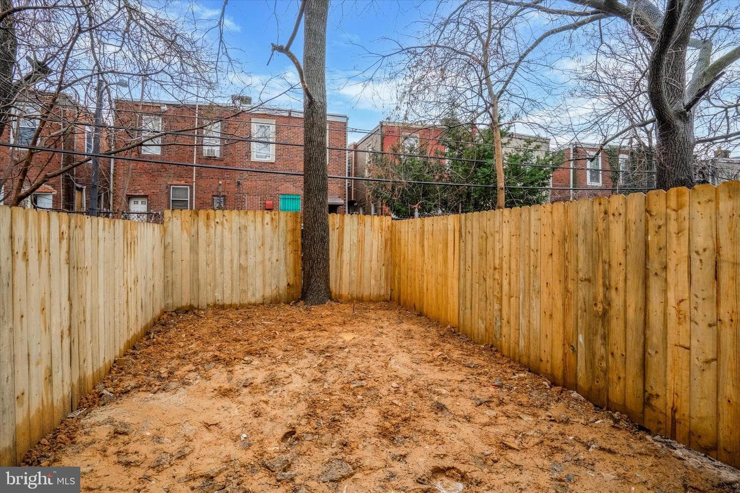 5428 Trinity Street photo 23