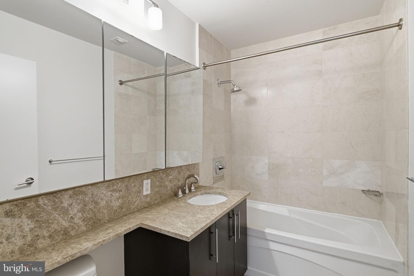 1425 Locust St #15e photo 15