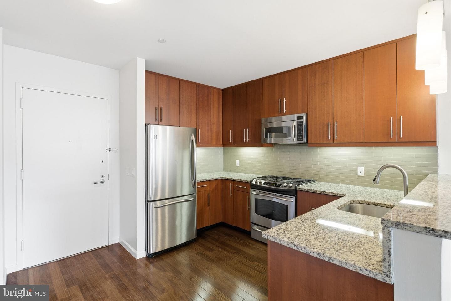 1425 Locust St #15e photo 5