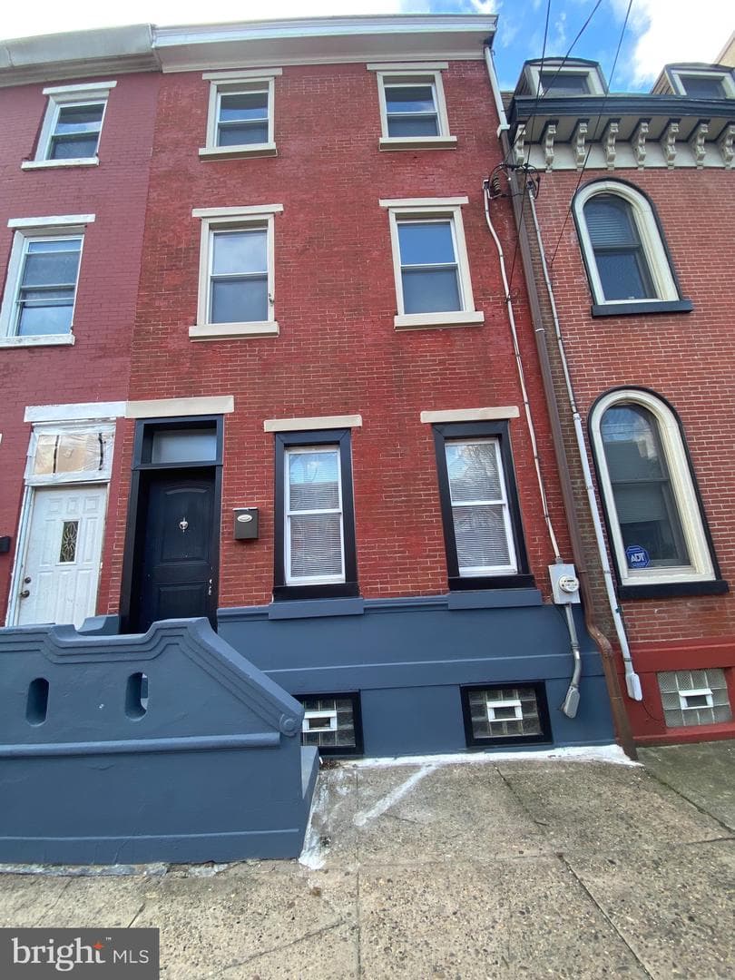 1830 Poplar Street