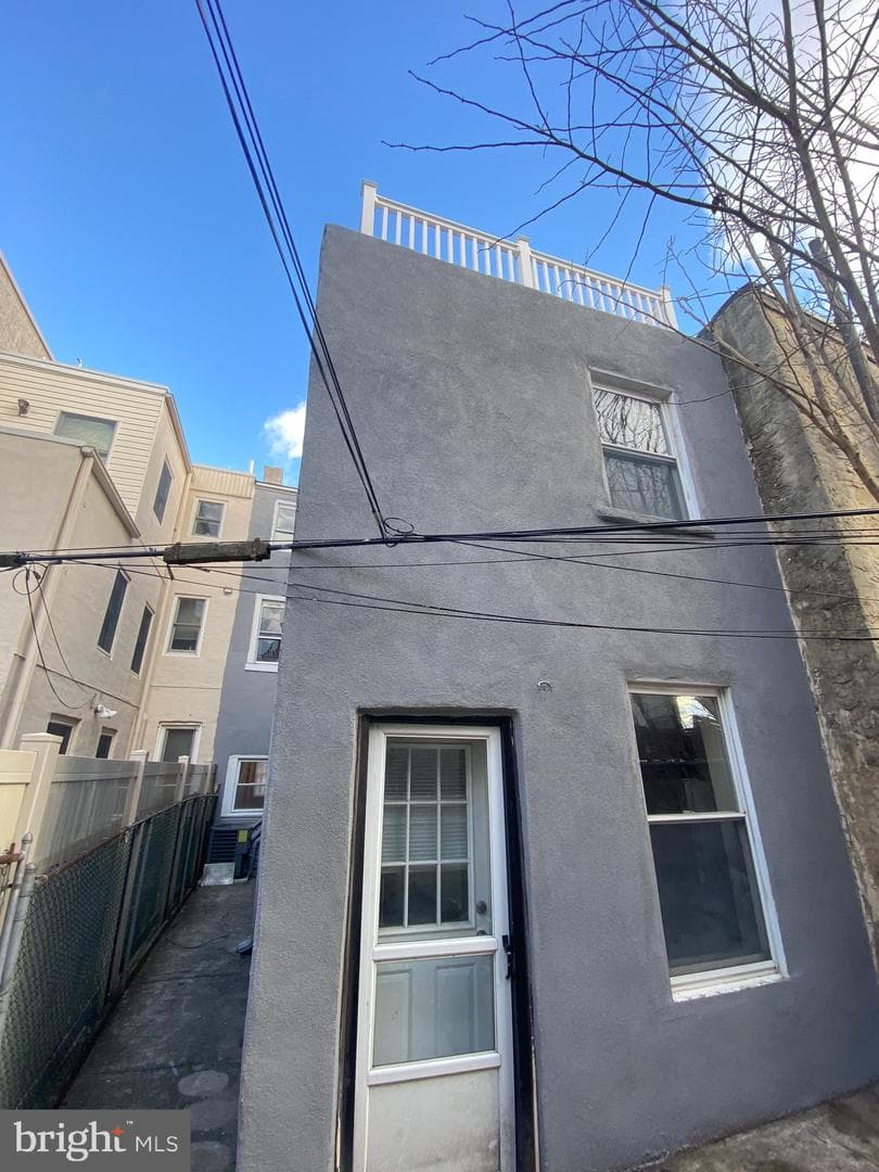 1830 Poplar Street photo 43